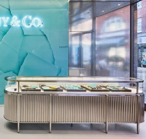 Luxuryretailtiffany-co-opens-covent-garden-store-entrace