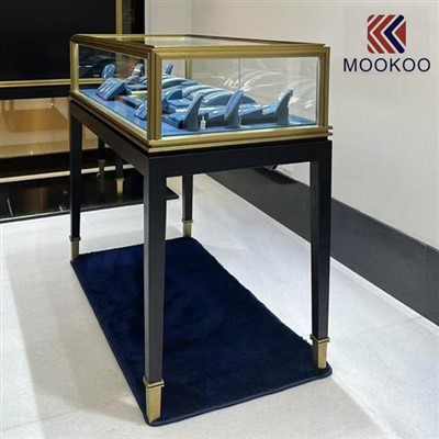 Vetrina in oro nero per gioielli in acciaio inossidabile Illuminazione moderna a LED di lusso per il centro commerciale del negozio al dettaglio dello showroom