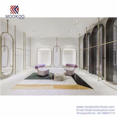 Negozio al dettaglio appendiabiti