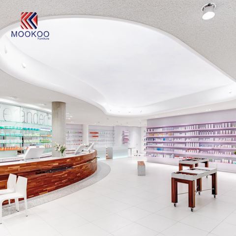 Mobilia moderna dell'esposizione interna del negozio della farmacia